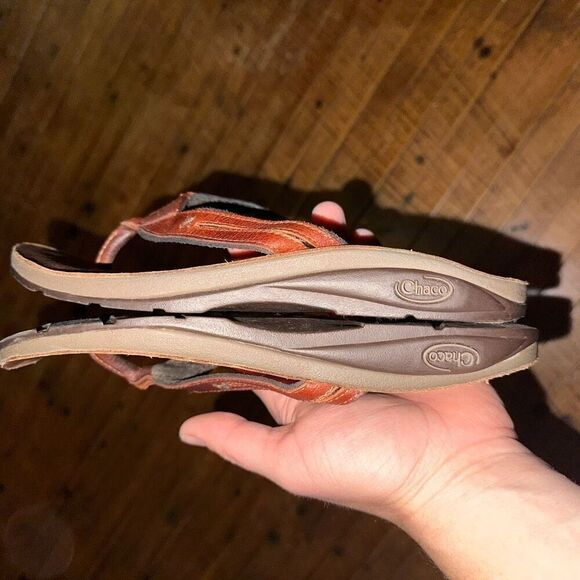 Chaco leather orthotics gorpcore size 6 outdoorsy flip flops - Picture 6 of 6